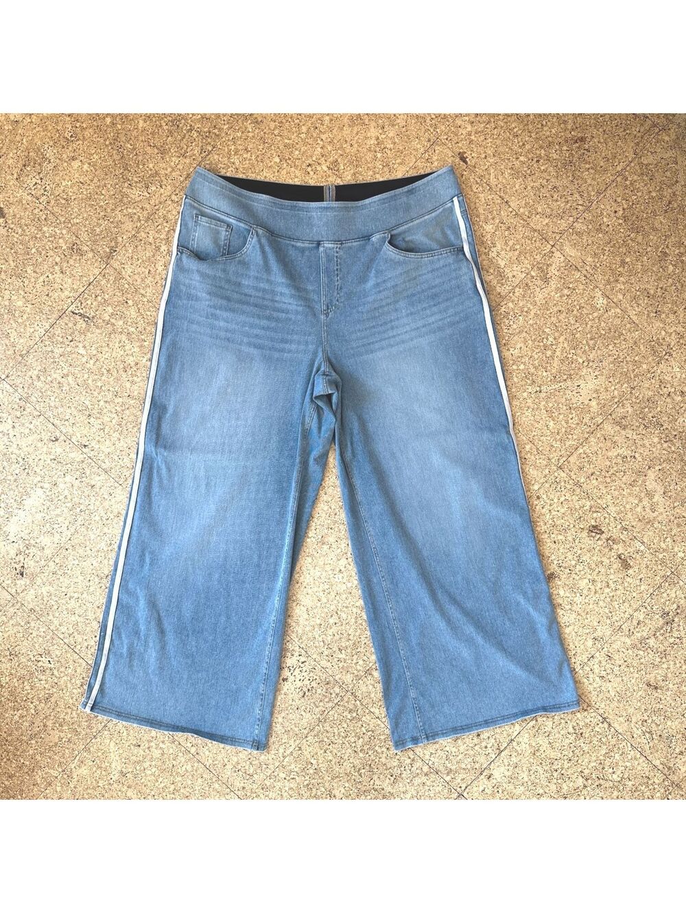 Halara Flex Stripe Wide Leg Pull On Jeans Women's 2X Regular Light Blue Wash EUC